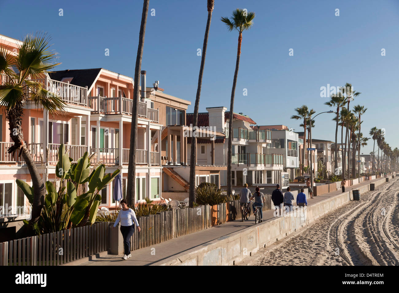 Case a fronte oceano a piedi in Mission Beach, San Diego, California, Stati Uniti d'America, STATI UNITI D'AMERICA Foto Stock
