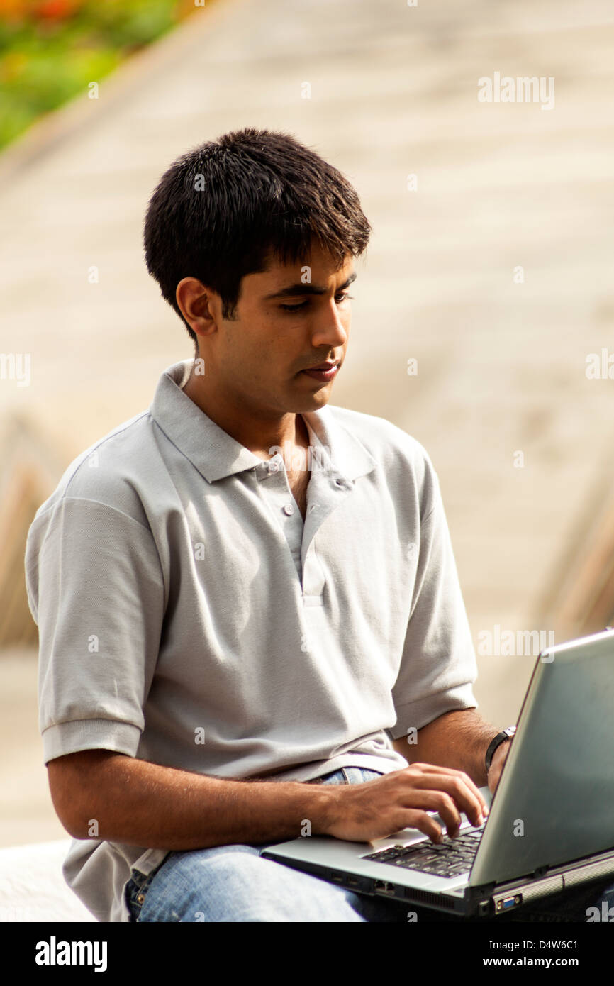 Giovani indiani Smart corporate. Foto Stock