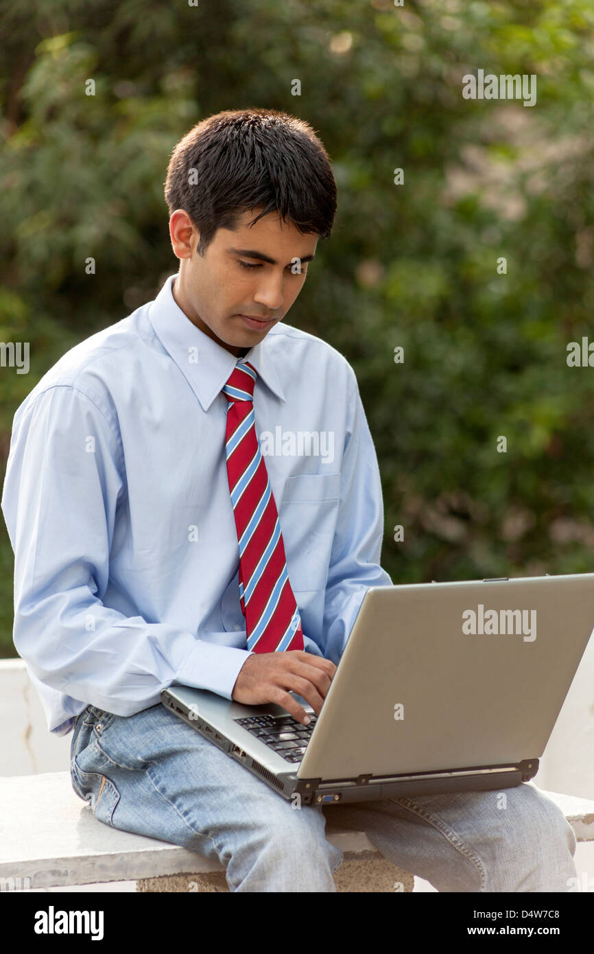 Giovani indiani Smart corporate. Foto Stock