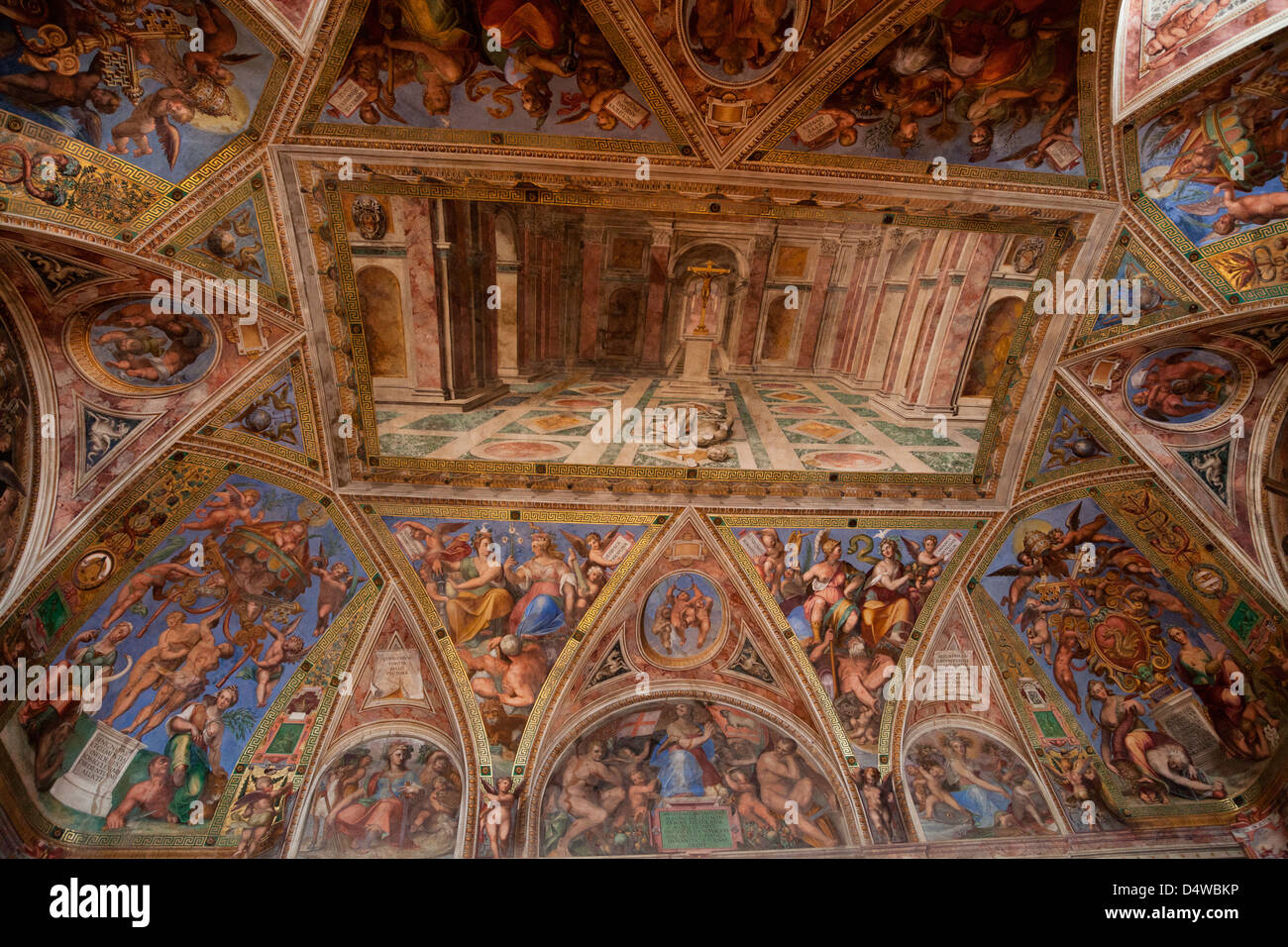 Trionfo della religione cristiana sul soffitto della Sala di Costantino in Vaticano Musei, Roma, Italia Foto Stock