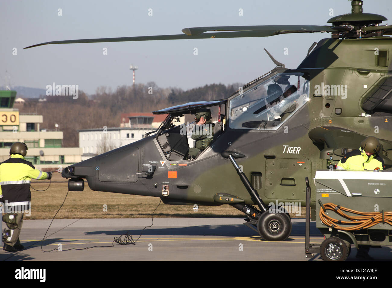 Il tedesco Tiger Eurocopter a Fritzlar Airfield, Germania, in preparazione per l'Afghanistan distribuzione. Foto Stock