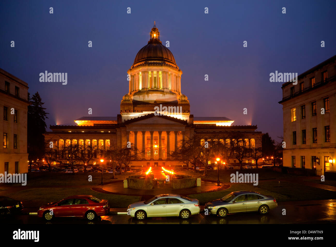 WA08227-00...WASHINGTON - la sera presso il Washington State Capitol Building in Olympia. Foto Stock