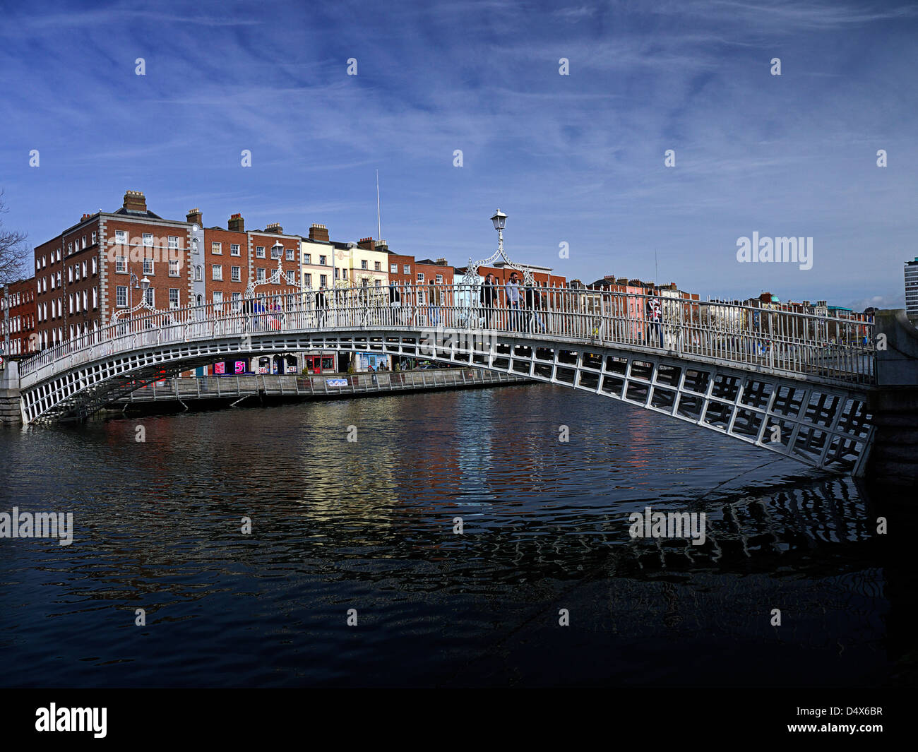 Ha'penny Bridge Liffey Dublino Irlanda Foto Stock
