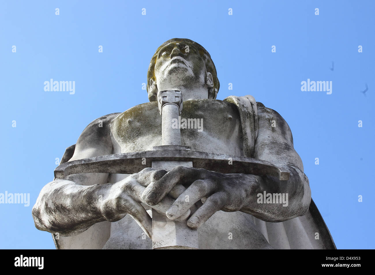 Lo stadio storico Foro Italico, uno dei 60 statue in materia di disciplina sportiva Foto Stock