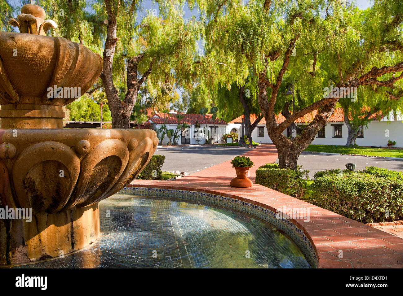 Fontana della missione Basilica di San Diego de Alcalá a San Diego, California, Stati Uniti d'America, STATI UNITI D'AMERICA Foto Stock