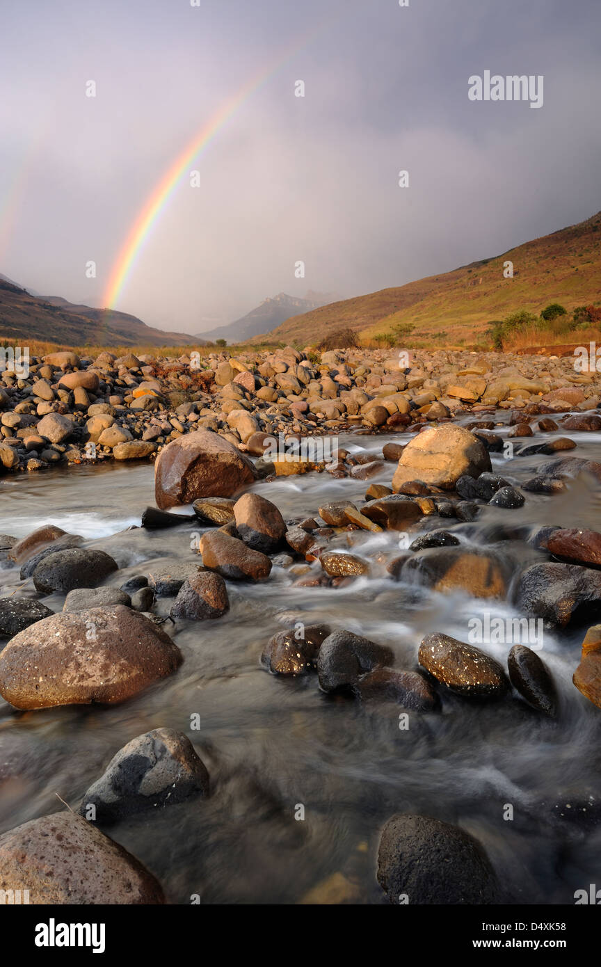 Royal Natal National Park è stato fondato nel 1916. Esso include le montagne Drakensberg, la gamma più alta delle montagne in Sud Africa. Foto Stock