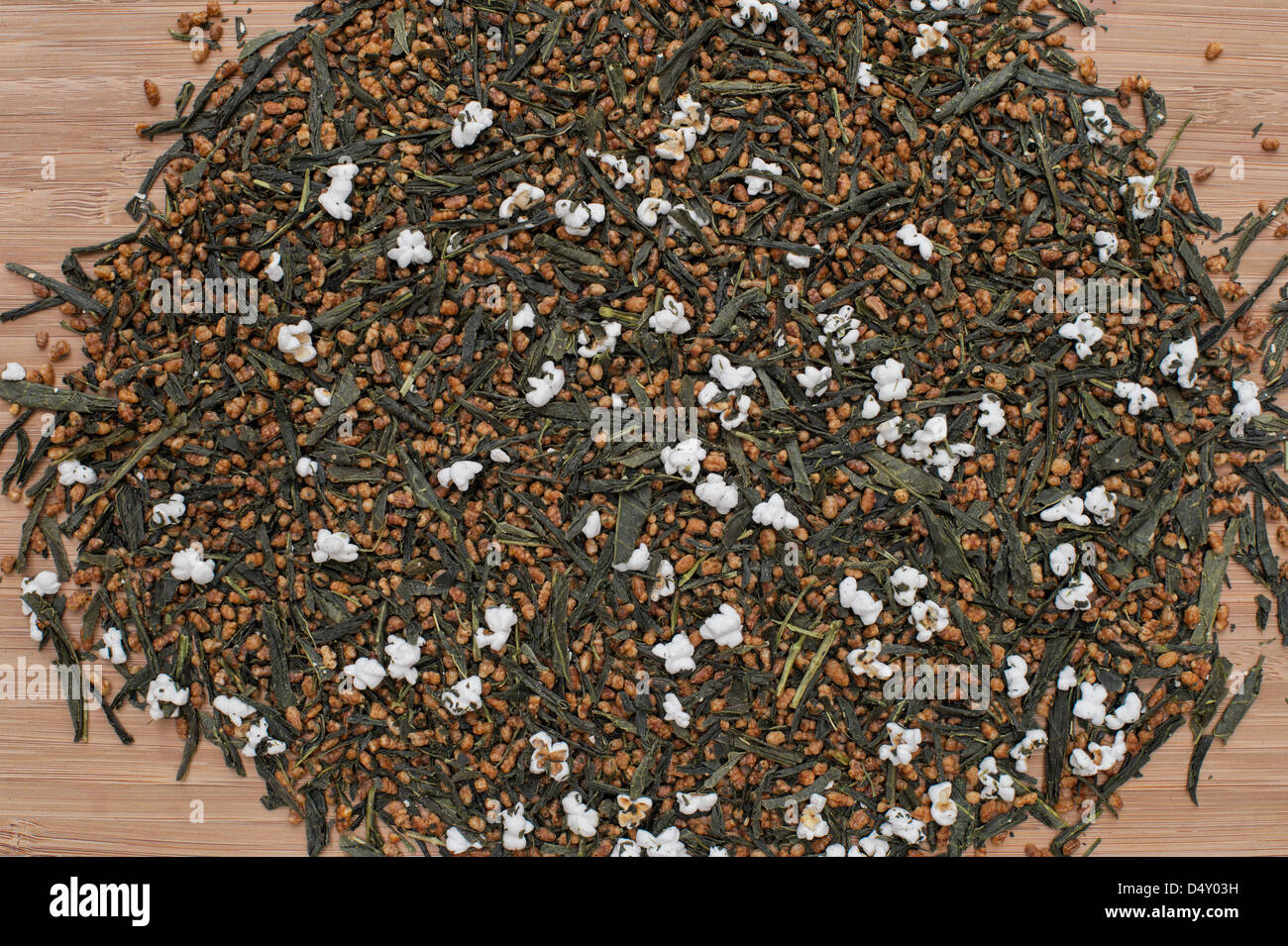 Giapponese Genmaicha tè verde. Riso marrone / tè tè popcorn Foto Stock