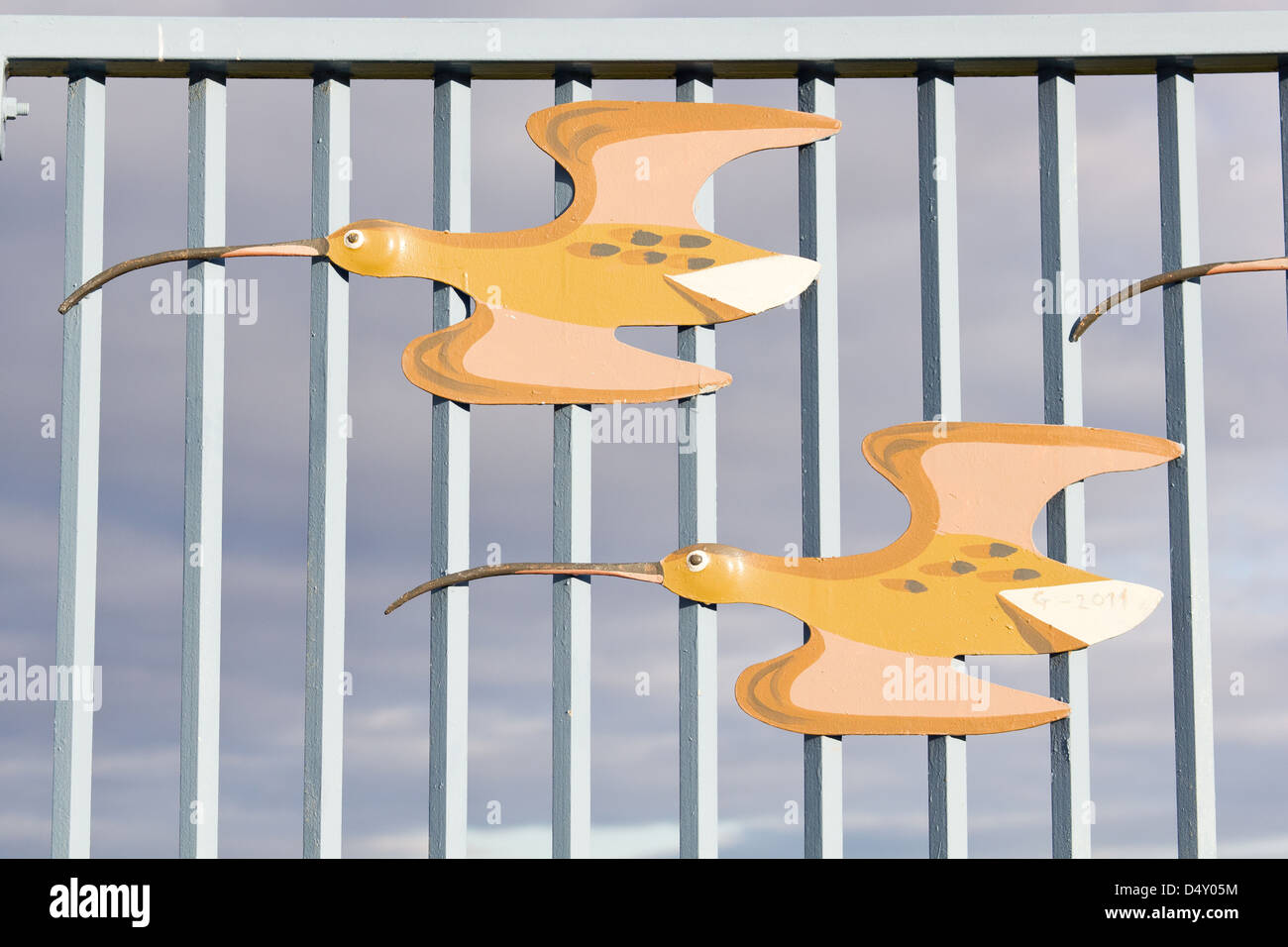 Morecambe Lancashire, Inghilterra con uccelli su una ringhiera Foto Stock Morecambe Lancashire, Inghilterra con uccelli su una ringhiera Foto Stock