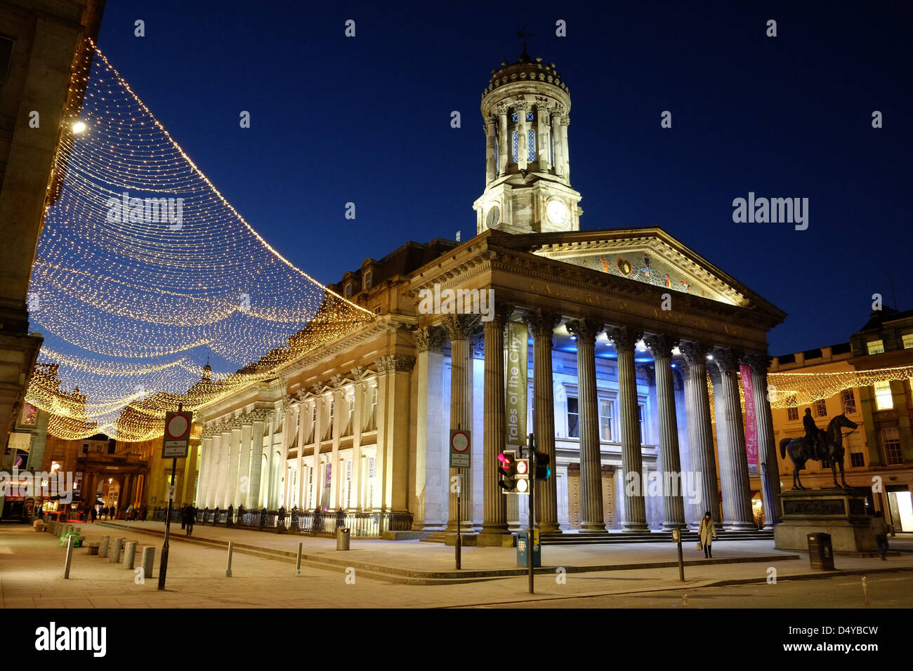 Glasgow il museo di arte moderna di notte Foto Stock