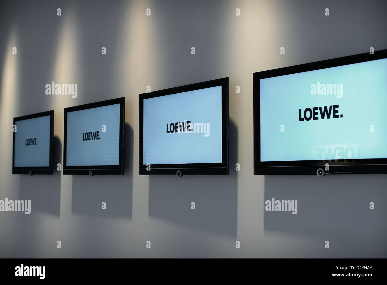 Berlino, Germania, Loewe con schermi piatti a IFA 2011 Foto Stock