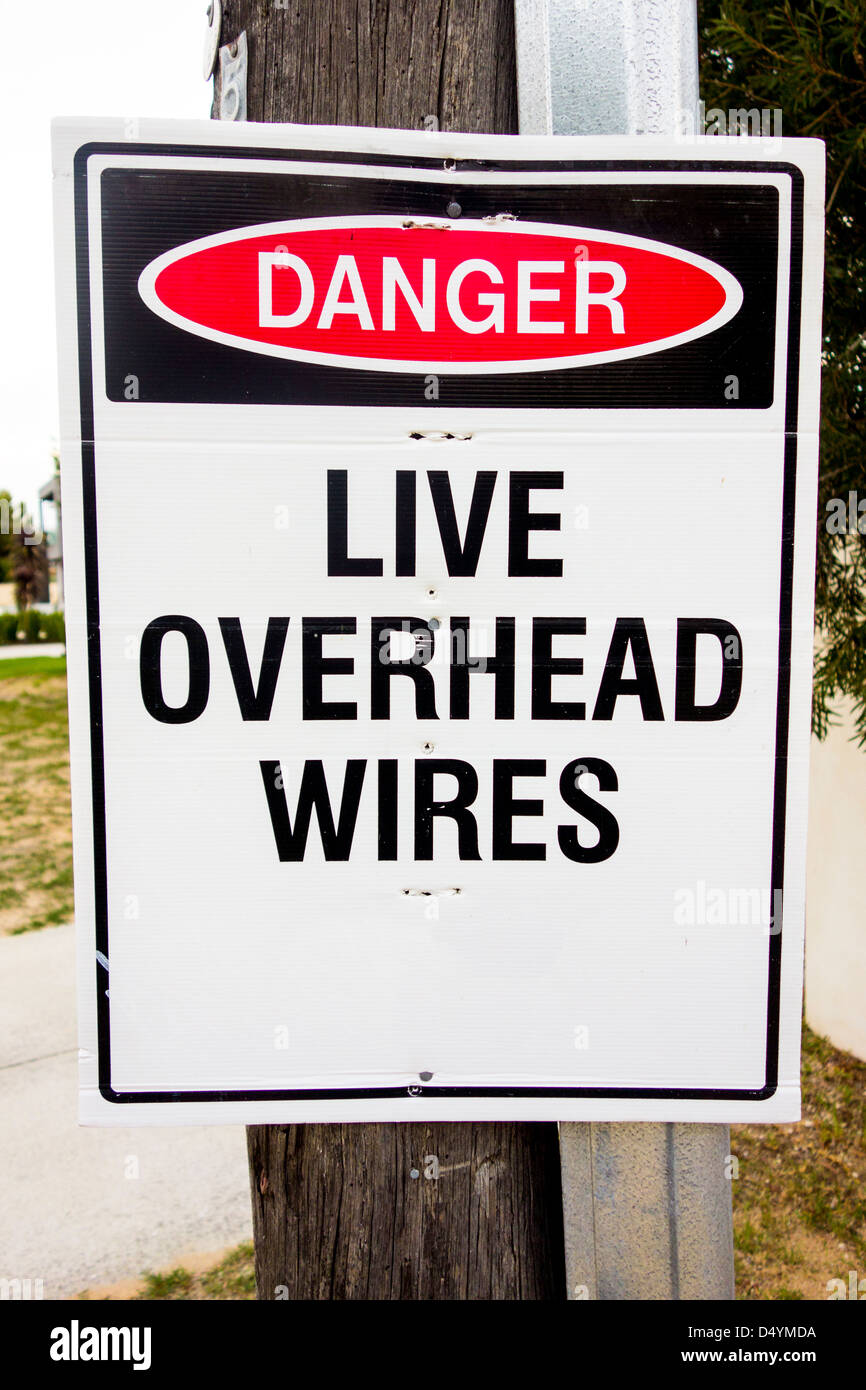 Vivere i fili di overhead Foto Stock