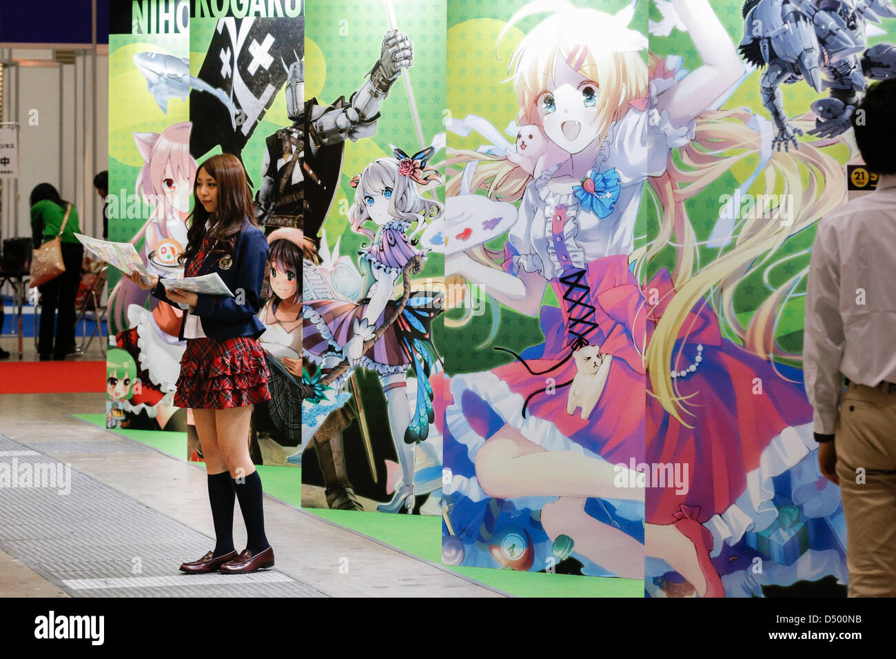 Tokyo, Giappone. Marzo 21, 2013. Il Tokyo International Anime Fair 2013, una mostra per i mondiali di cosplayers e animazione geek, prende il via giovedì 21 marzo, 2013. La mostra, il più grande del suo genere in tutto il mondo, a cui sono attesi più di centomila visitatori durante i quattro giorni di eseguire presso il Tokyo Big Sight. Credito: AFLO/Alamy Live News Foto Stock
