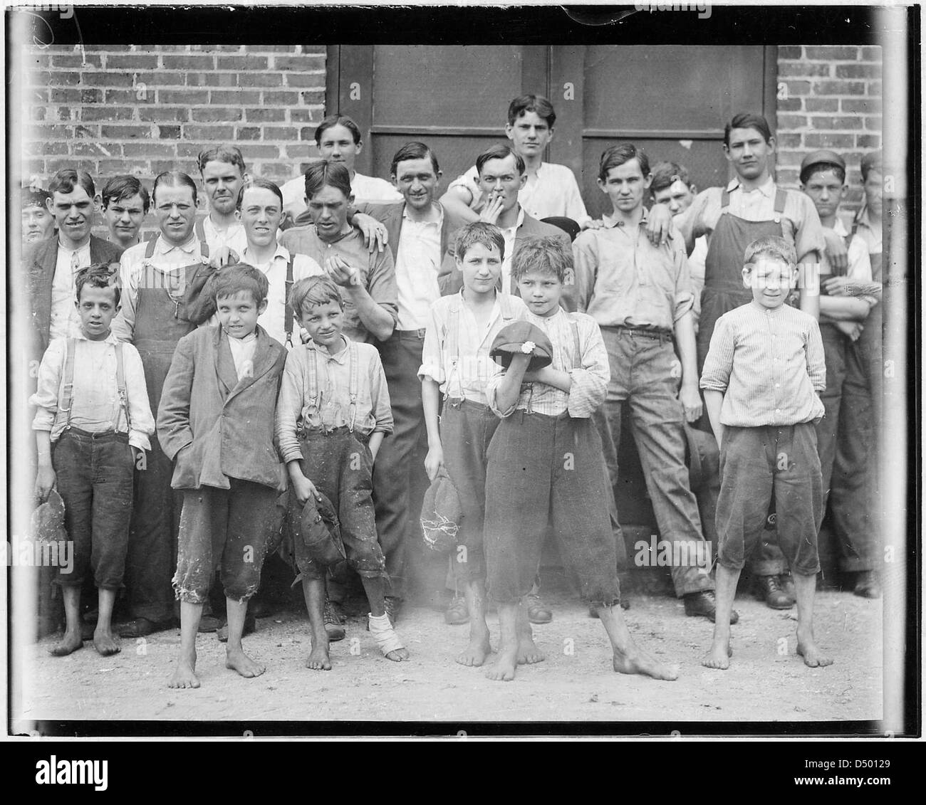 Un paio di giovani lavoratori nella Beaumont Mill. Spartenburg, S.C., Maggio 1912 Foto Stock