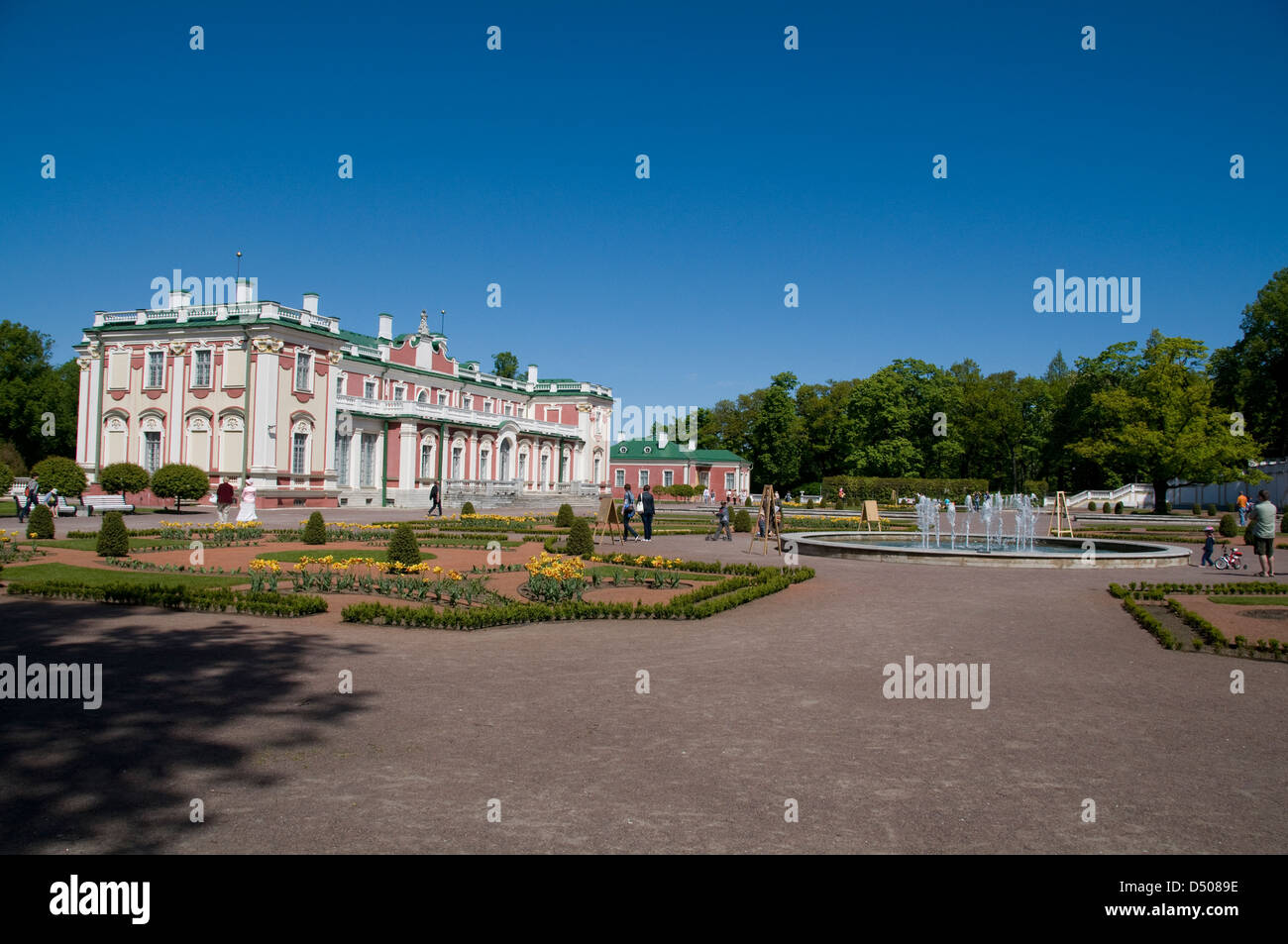 I giardini del Kadriorg Palace Art Museum of Estonia su A.Weizenbergi nel Kadriorg Park, Tallinn, Estonia, Stati baltici Foto Stock