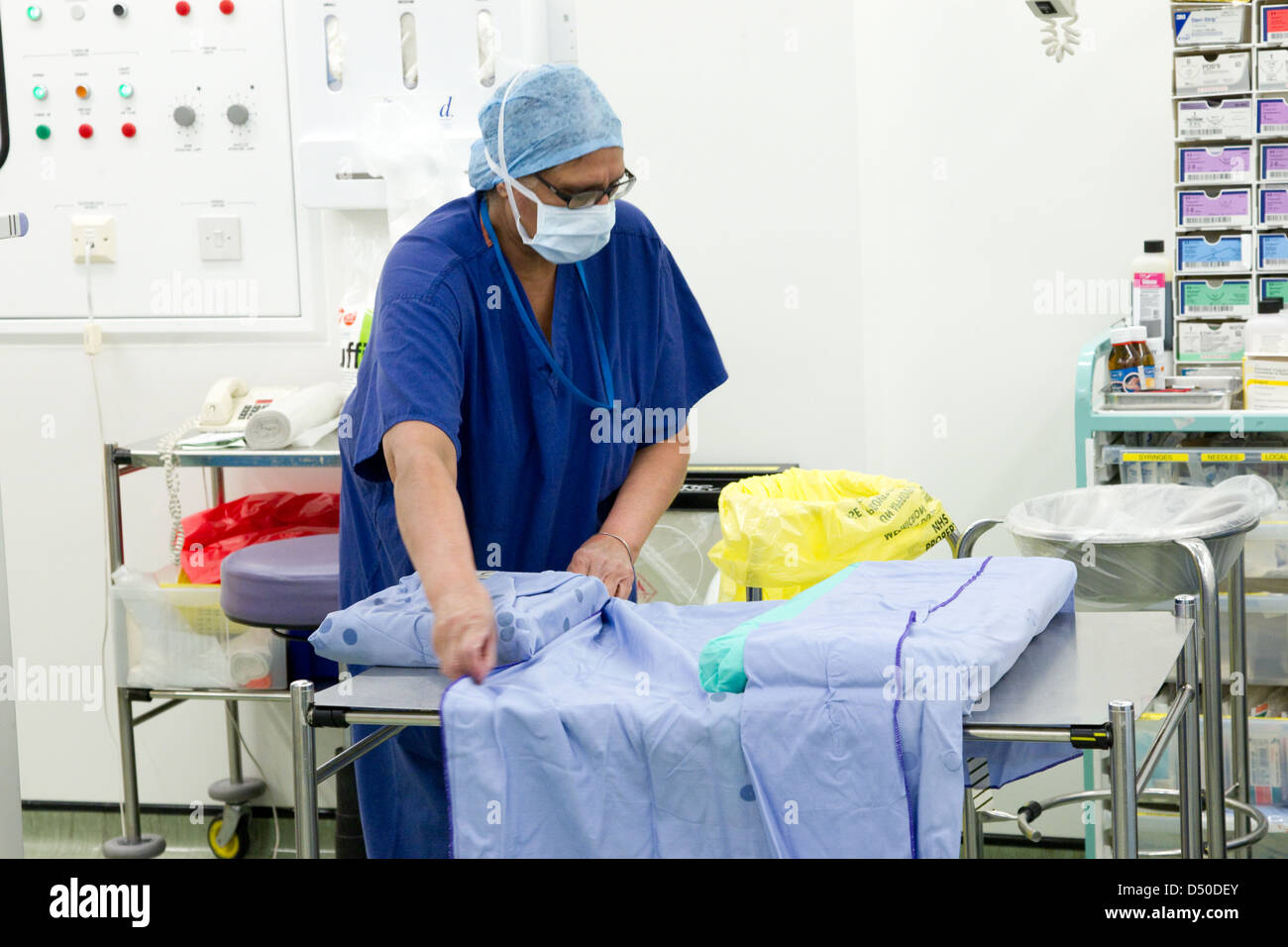 Funzionamento dell'ospedale chirurgia ammissione NHS Medico Chirurgo ammissione Foto Stock