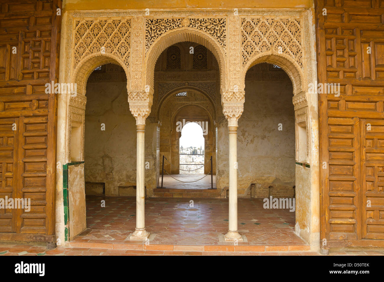 Porta Regale nel Palacio del Generalife, parte dell'Alhambra complesso in  Granada, Spagna Foto stock - Alamy