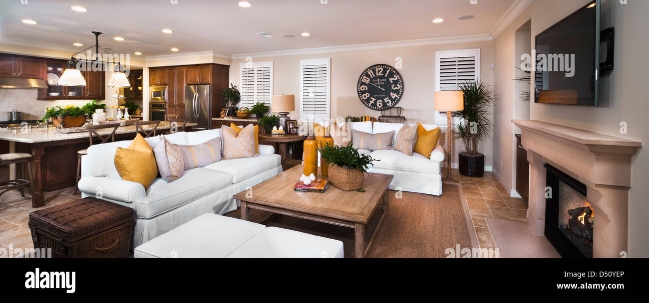 Soggiorno in una tradizionale casa americana, Tustin, California, Stati Uniti d'America Foto Stock