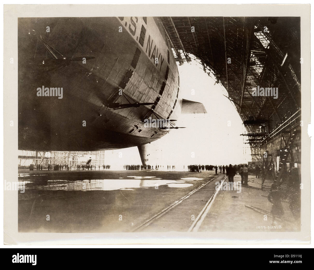 Fotografia della USS Akron nel Dock Goodyear-Zeppelin , ca. 1933 Foto Stock