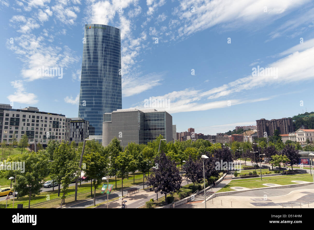 La Torre Iberdrola torre sul Ria di Bilbao nei Paesi Baschi, Spagna Foto Stock