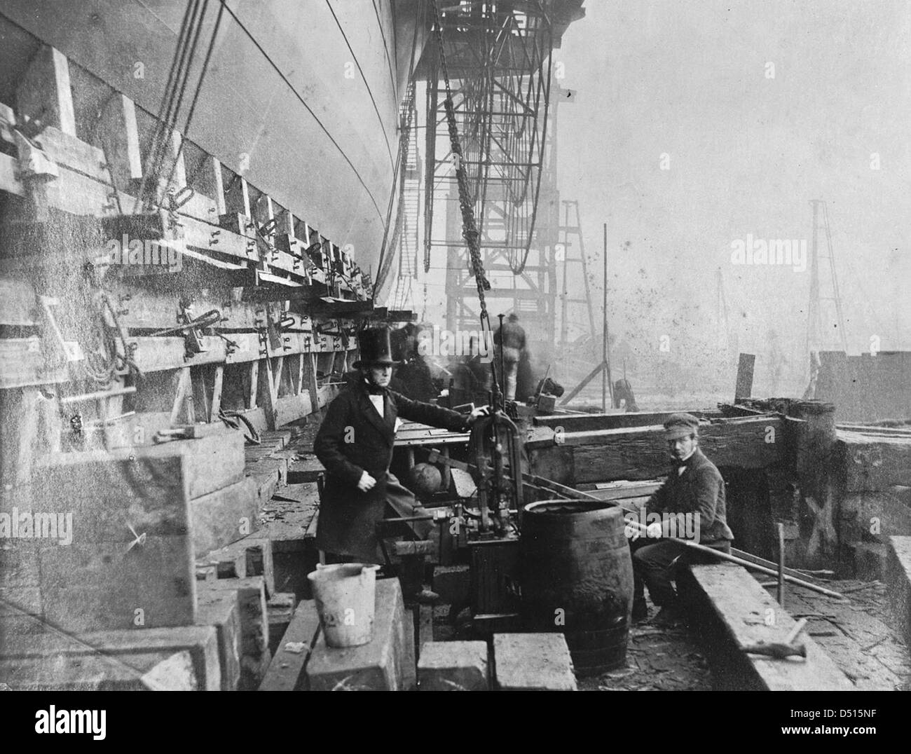 La "Great Eastern", una delle più grandi navi del suo tempo, fu utilizzata per le operazioni di posa di cavi, anche per la compagnia orientale. Progettato da Isambard Kingdom Brunel e costruito da J. Scott Russell & Co., ha giocato un ruolo chiave nella storia marittima e nella costruzione navale. Foto Stock