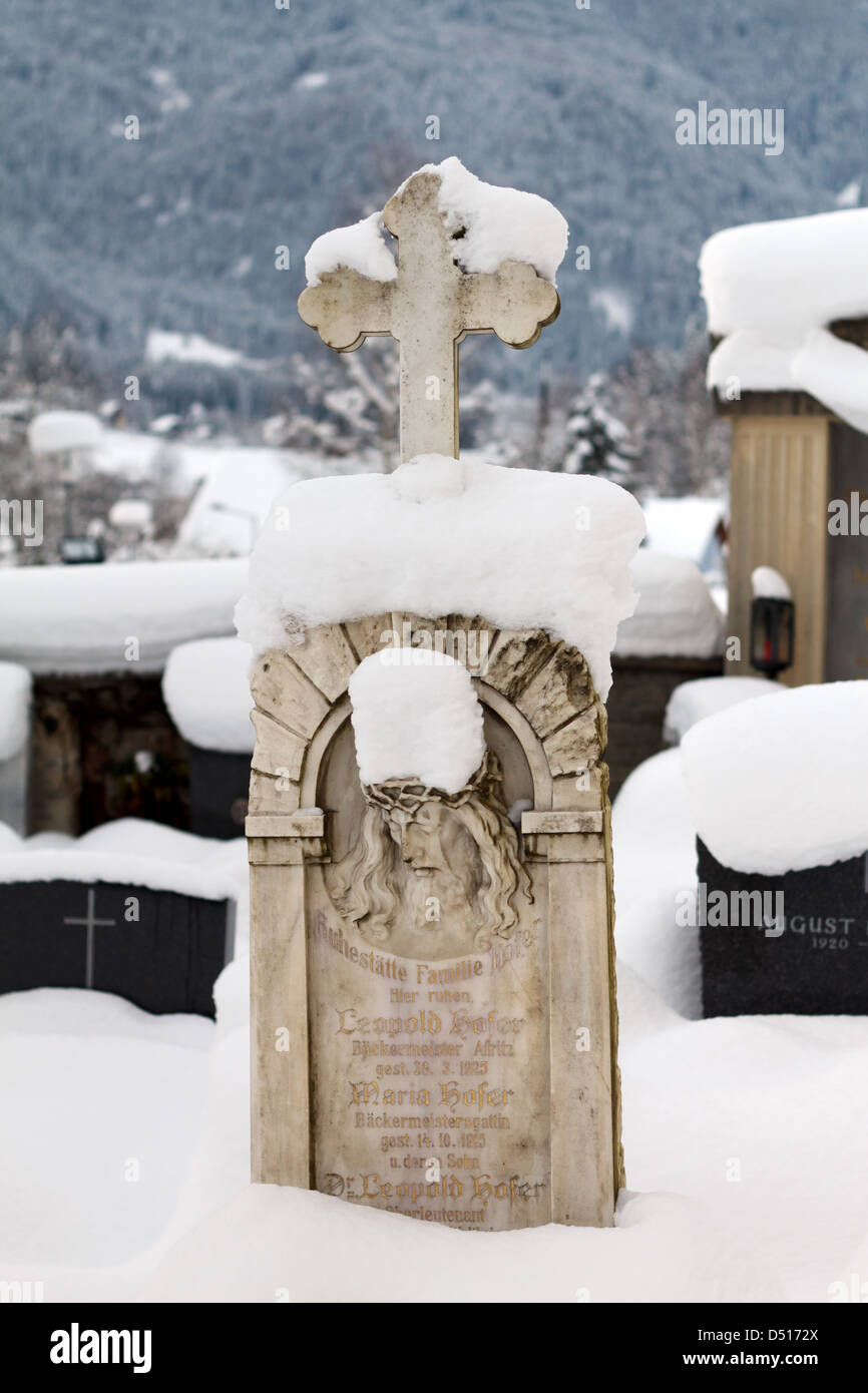Afritz am See, Austria, inviato schneiter pietra tomba nel cimitero di Afritz Foto Stock