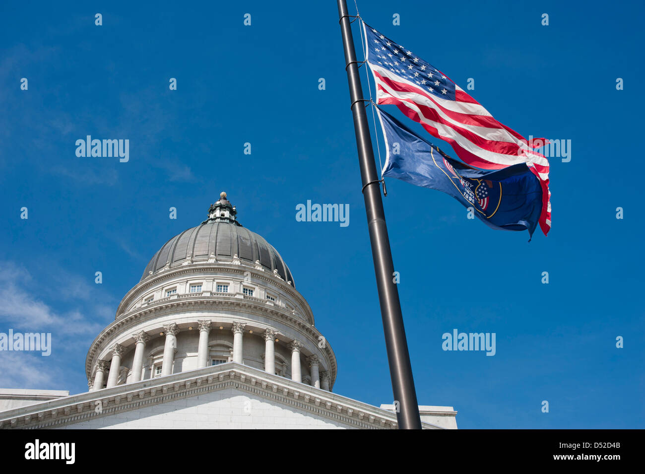Lo State Capitol Building dello Utah, situato a Salt Lake City, sorge sulla cima di una collina che si affaccia sulla città. Foto Stock