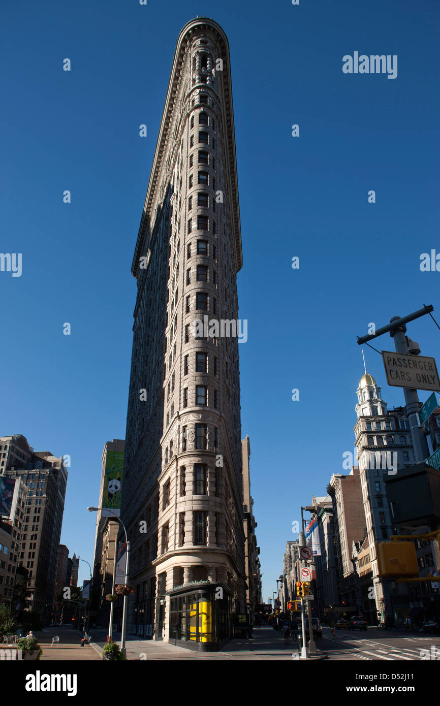 FLATIRON BUILDING (©Daniel Burnham & CO 1902) Fifth Avenue di Manhattan A NEW YORK CITY USA Foto Stock