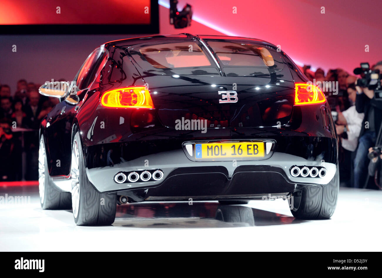 Volkswagen Presenta La Nuova Bugatti Concept Car Galibier 16 C On La Prima Giornata Della Stampa Al Salone Di Ginevra A Ginevra, Svizzera, 02 Marzo 2010. La 80Th International Motor Show Di