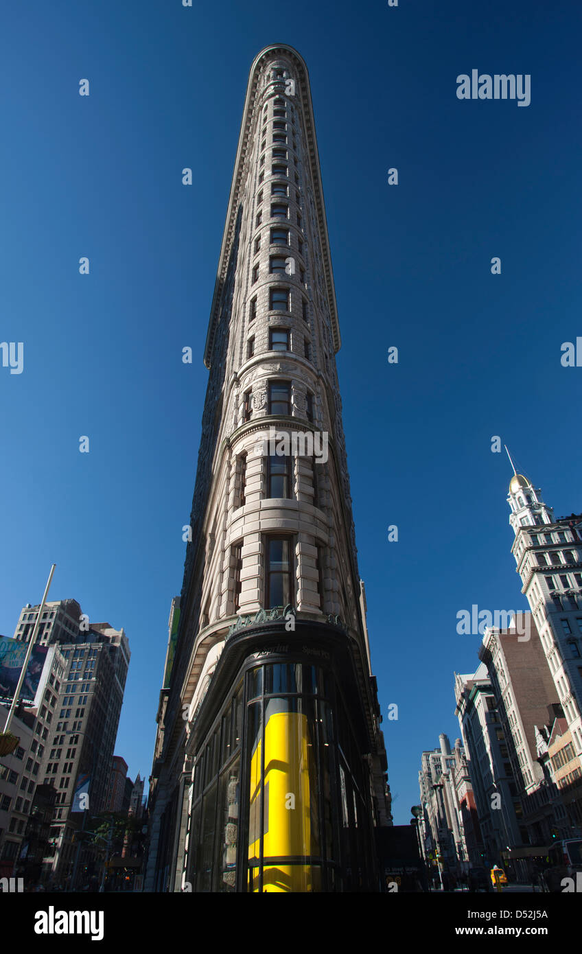 FLATIRON BUILDING (©Daniel Burnham & CO 1902) Fifth Avenue di Manhattan A NEW YORK CITY USA Foto Stock