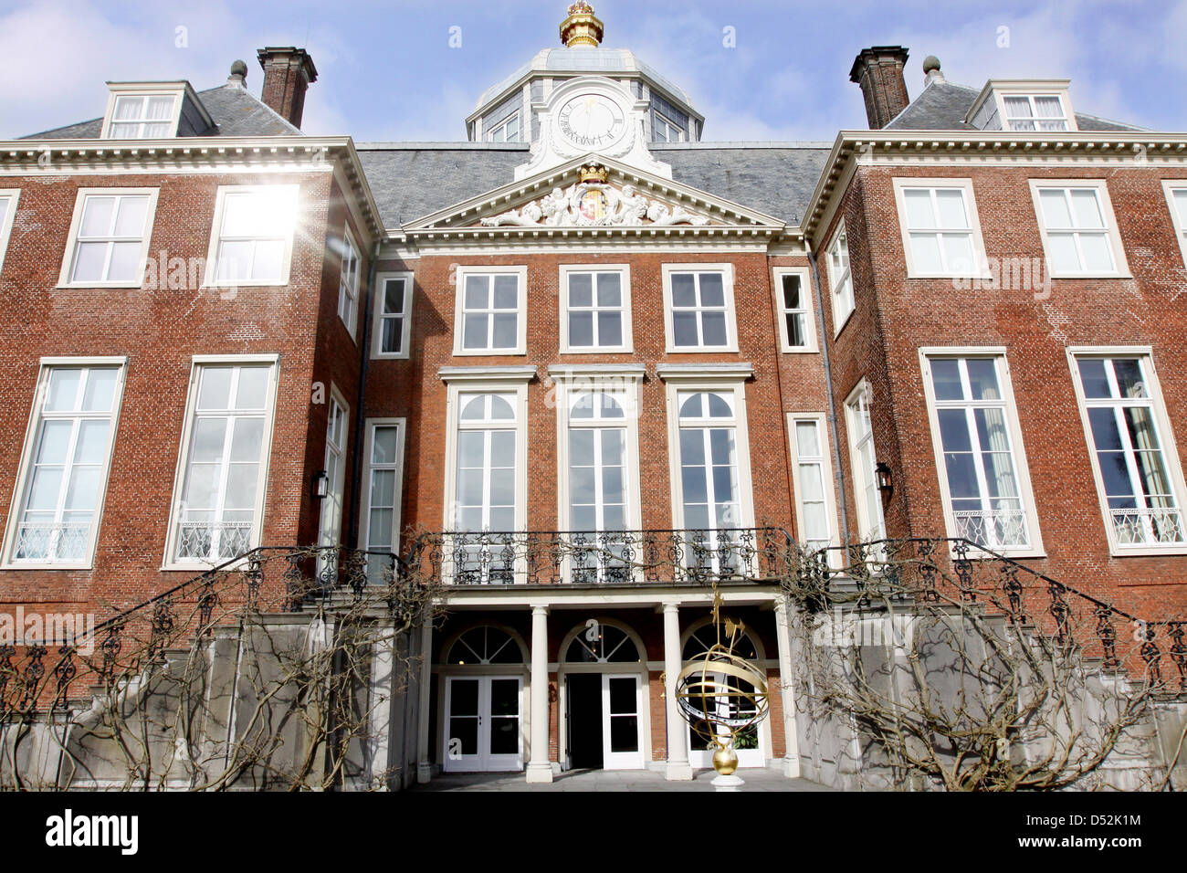 Vista esterna su Huis ten Bosch Palace, residenza ufficiale della famiglia reale olandese, all'Aia, Paesi Bassi, 03 marzo 2010. Foto: Patrick van Katwijk Foto Stock