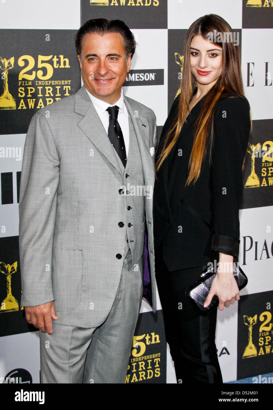 Noi attore Andy Garcia e la sua figlia Dominik Garcia-Lorido arriva per il venticinquesimo Film Independent Spirit Awards a Los Angeles, CA, Stati Uniti, 05 marzo 2010. La Spirit Awards premia la pellicola indipendente produzioni. Foto: Hubert Boesl Foto Stock