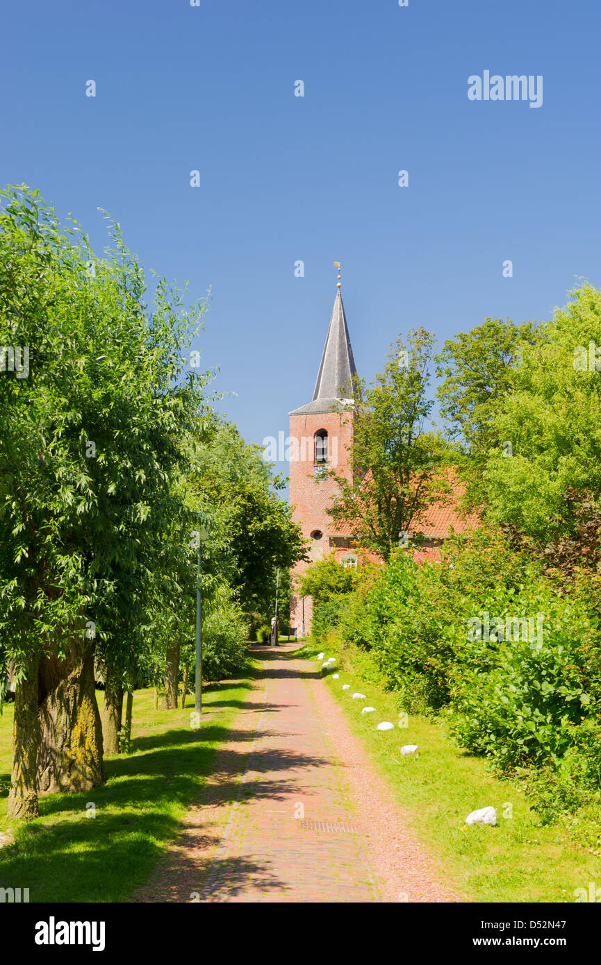 Villaggio Olandese con il percorso per la Chiesa Foto Stock