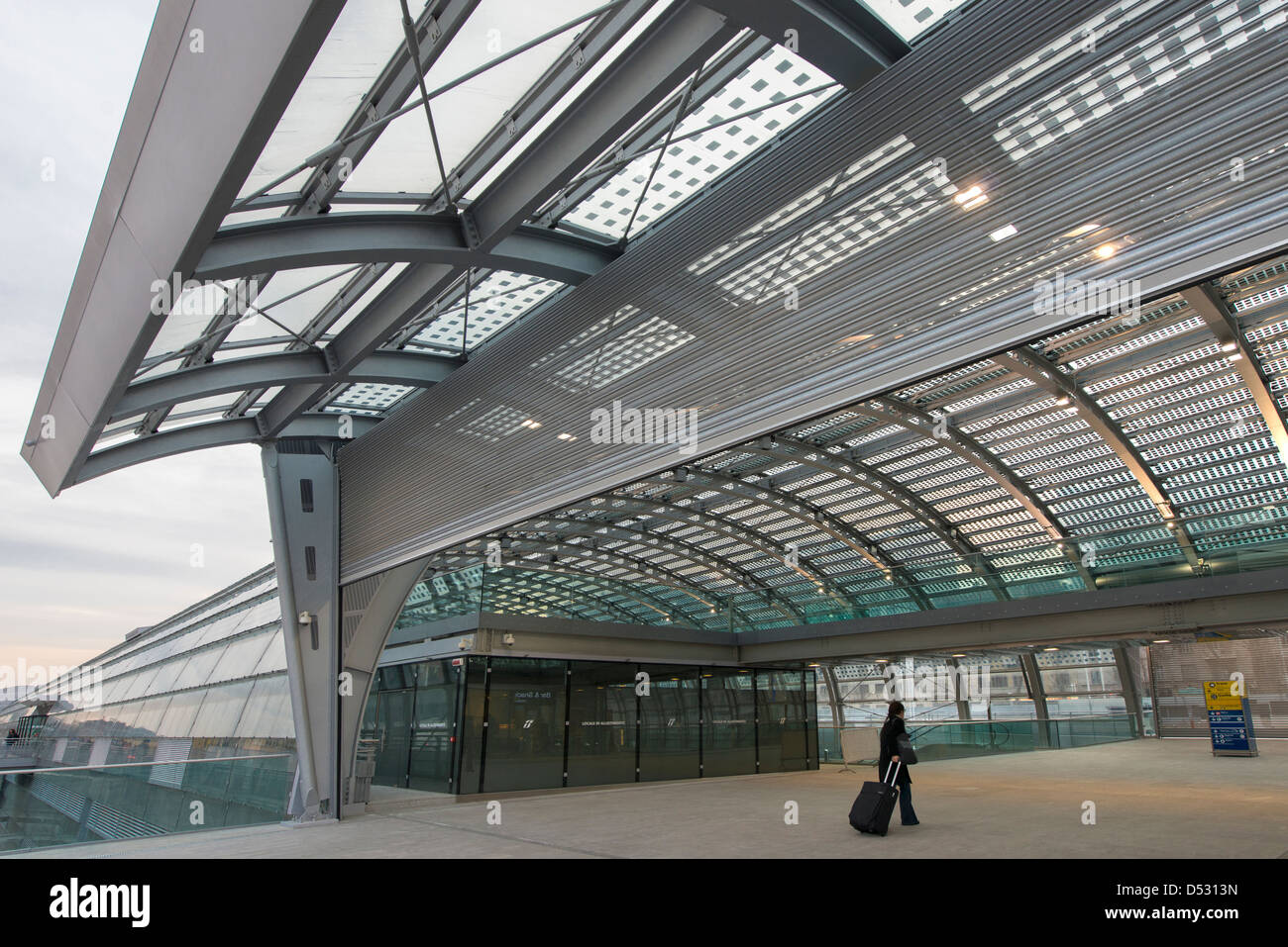 La nuova stazione ferroviaria di Torino Porta Susa' Piemonte, Italia Foto Stock