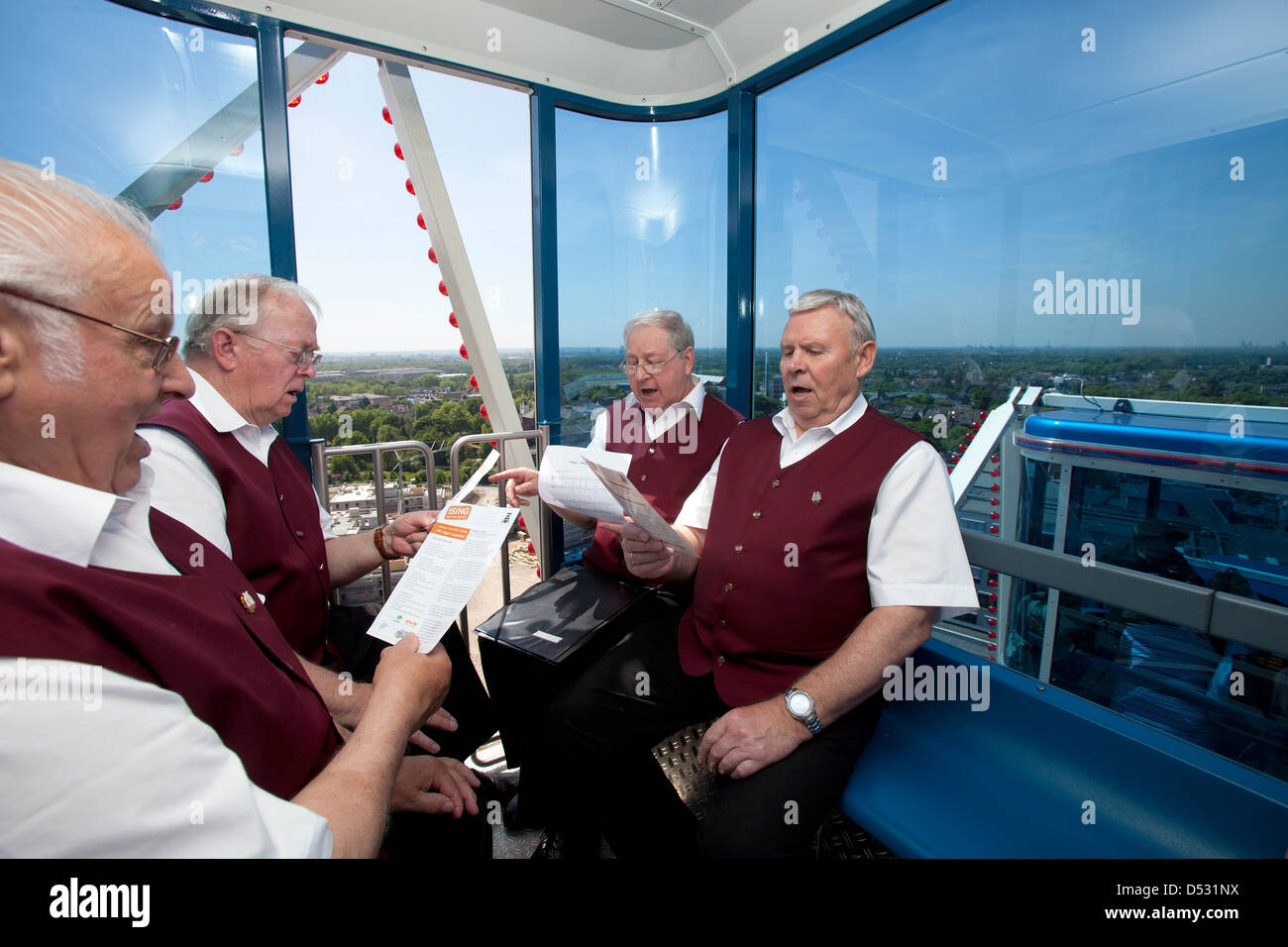 Oberhausen, Germania, cantare Giorno della canzone, cori cantare in fiera a Sterkrade Foto Stock