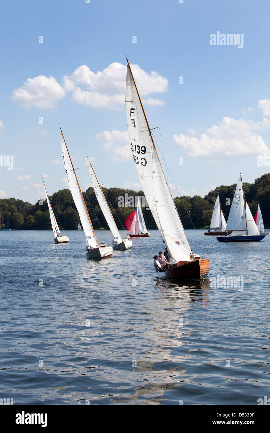 Essen, Germania, barche a vela sul lago Baldeneysee Foto Stock