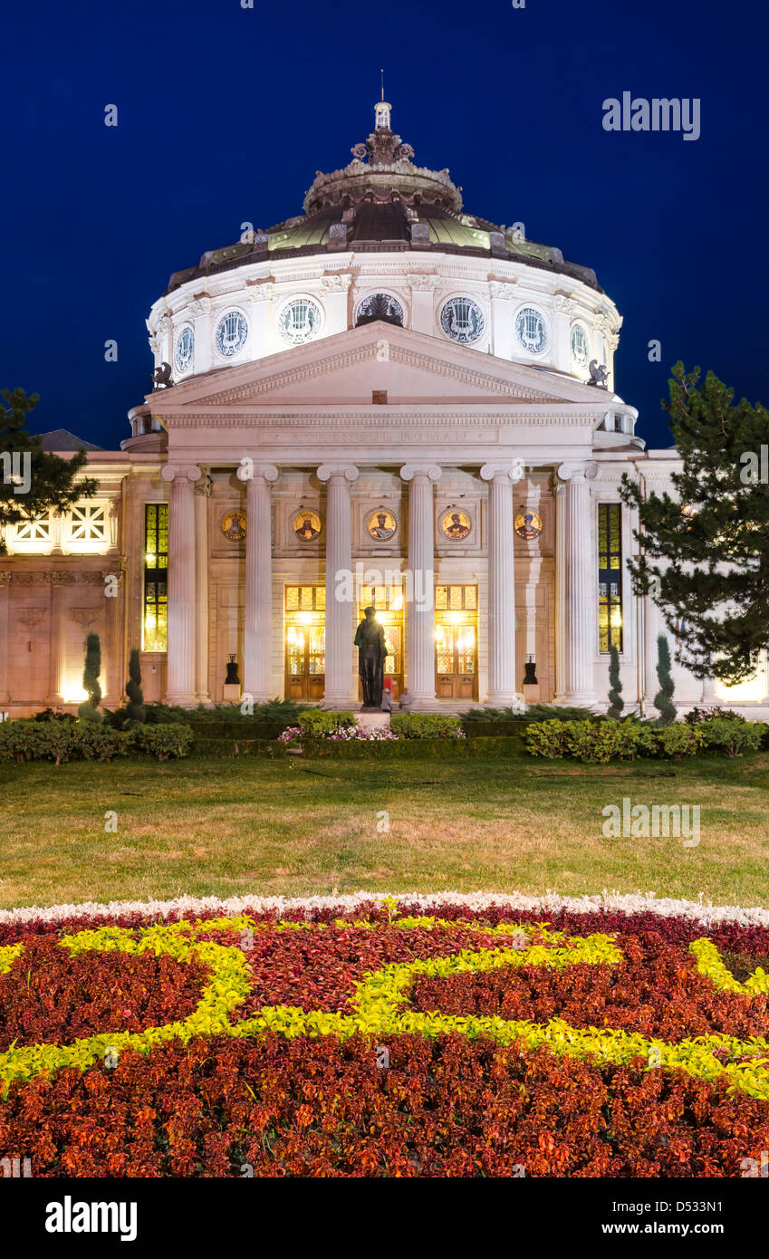 Ateneo Rumeno è un edificio del XIX secolo di concert hall nel centro di Bucarest, Romania. Foto Stock