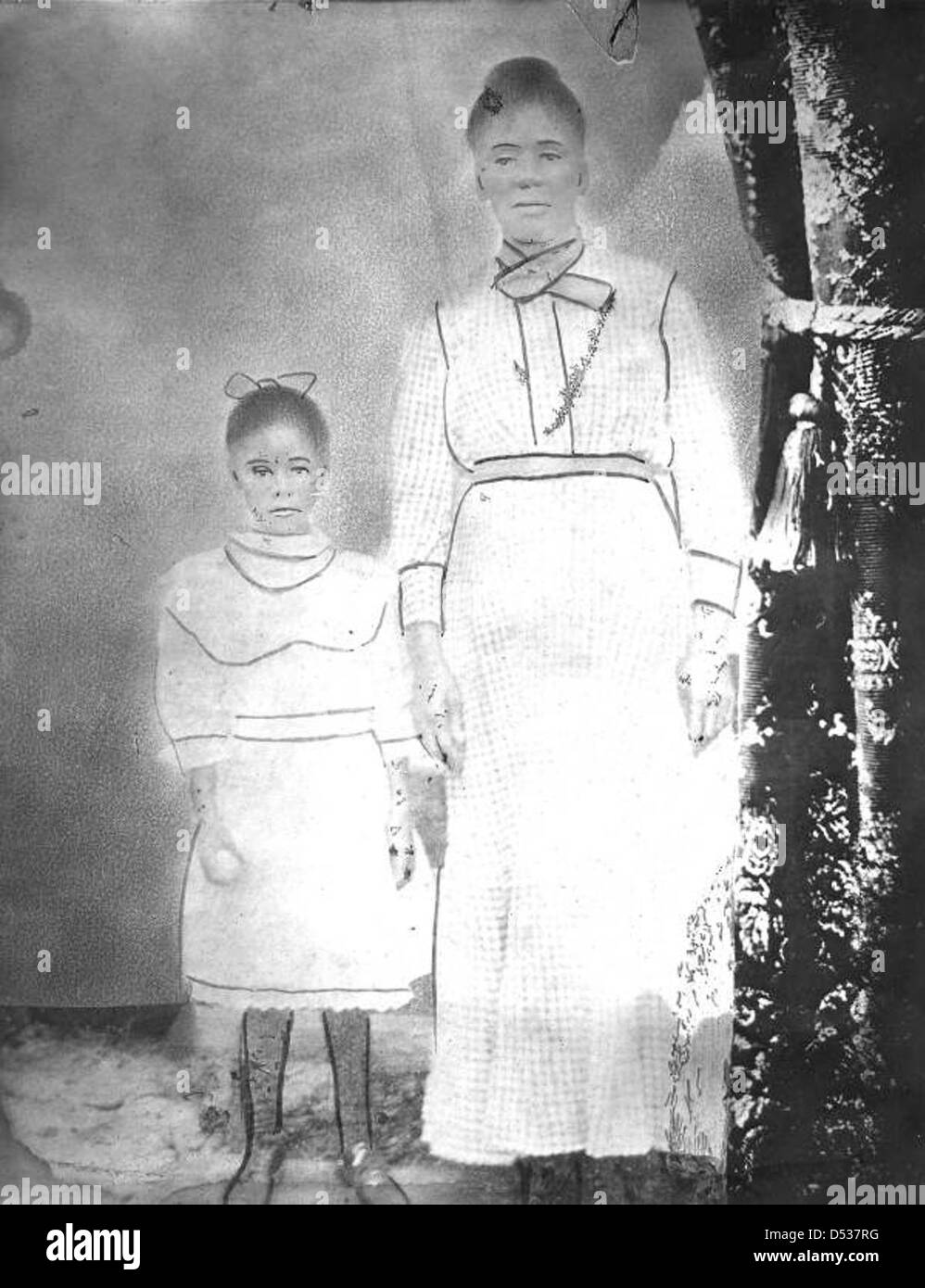 Mariah Jones Delancy, un'ex schiava, è raffigurata con sua figlia Julia negli anni '1880 Questa immagine riflette la vita degli afroamericani dopo la guerra civile in Florida. Foto Stock