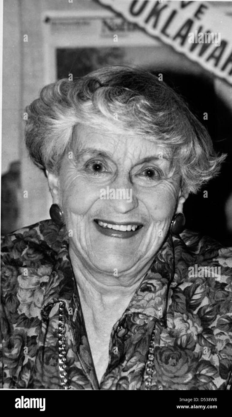 Marjorie Harris Carr, un'importante attivista ambientale, sostiene la conservazione del fiume Ocklawaha in Florida negli anni '1990, opponendosi al progetto Cross Florida Barge Canal. Foto Stock