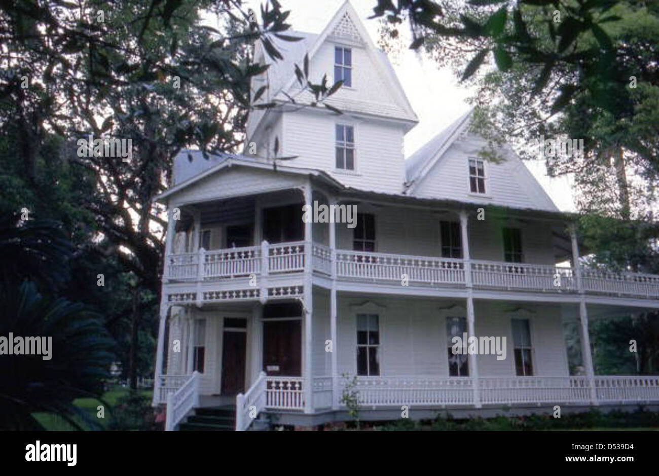 La May-Stringer House, situata al 601 Museum Court di Brooksville, Florida, è una struttura storicamente significativa elencata nel registro nazionale dei luoghi storici. La casa è associata alla legge sull'occupazione armata della Florida ed è ora sede dell'Heritage Museum. Foto Stock
