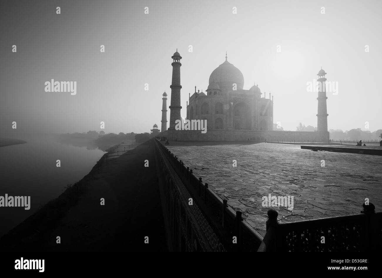 La luce del mattino sul Taj Mahal, Agra, Uttar Pradesh, India Foto Stock