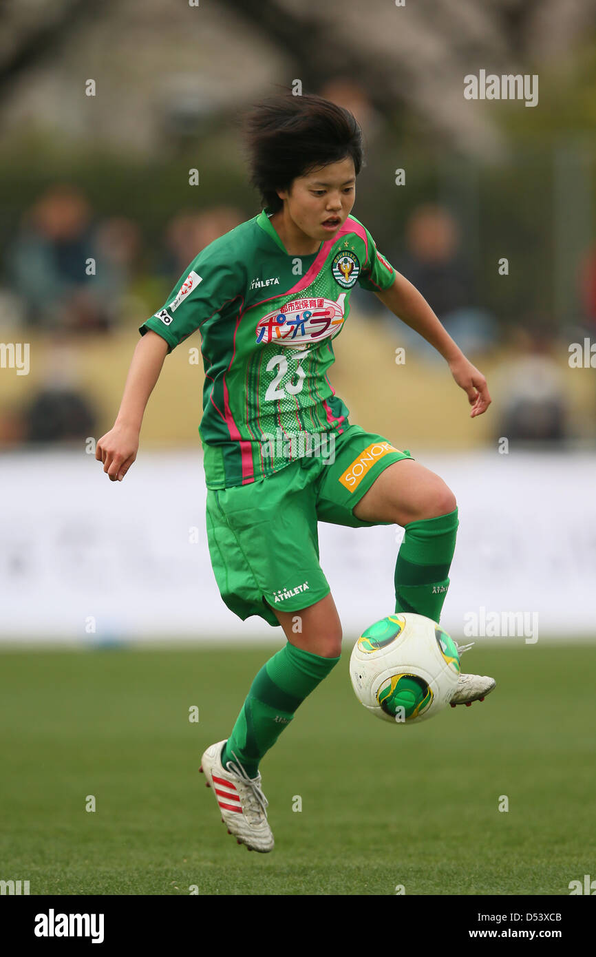 Yui Hasegawa (Beleza), 23 marzo 2013 - Calcio /Soccer : Plenus Nadeshiko League 2013 tra NTV Beleza 2-0 FC Kibikokusaidaigaku Charme a Ajinomoto Stadium West Campo, Tokyo, Giappone. (Foto di YUTAKA/AFLO SPORT) [1040] Foto Stock