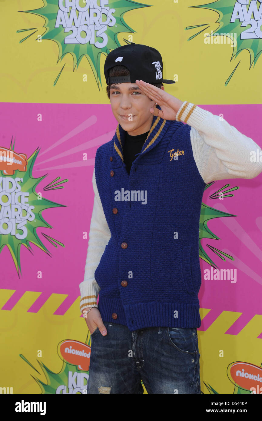 Attore Austin Mahone arriva a Nickelodeon La XXVI edizione Kids Choice Awards a USC Galen Center di Los Angeles, Stati Uniti d'America, il 23 marzo 2013. Foto: Hubert Boesl Foto Stock