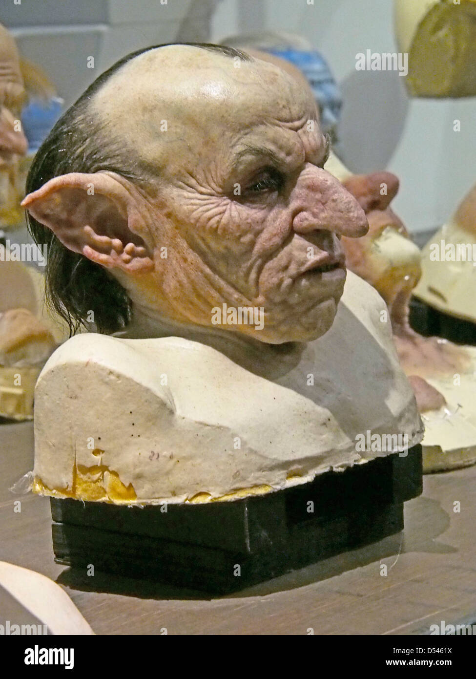 Warwick Davies maschera, Warner Brothers Studio UK. La realizzazione di Harry Potter torna molto tour Foto Stock