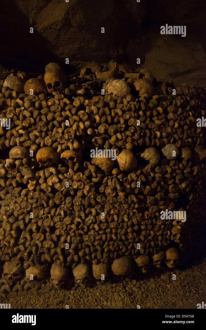 Catacombe di Parigi Foto Stock