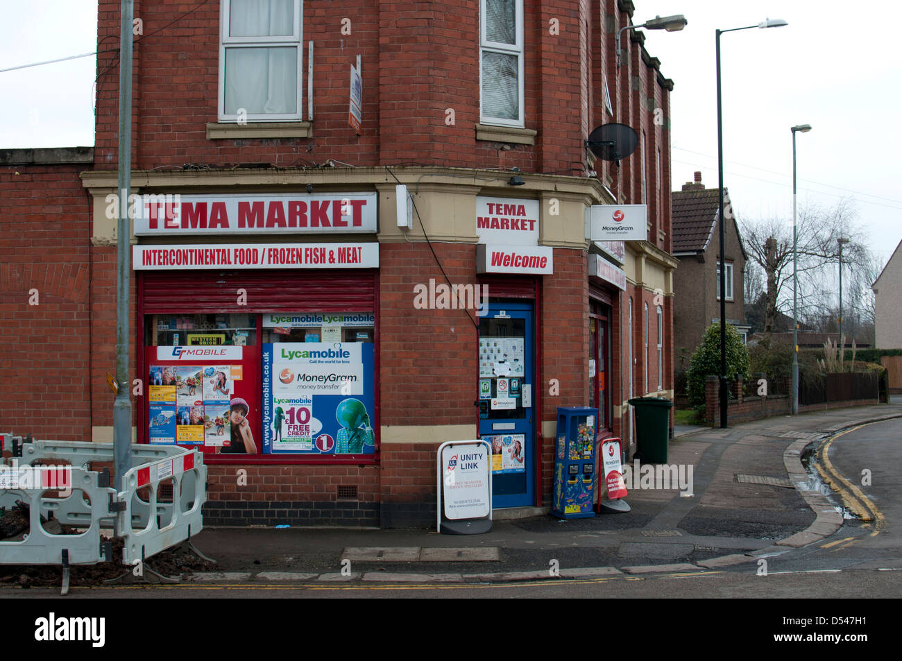 Piccolo angolo shop, Crampers campi, Coundon, Coventry, Regno Unito Foto Stock