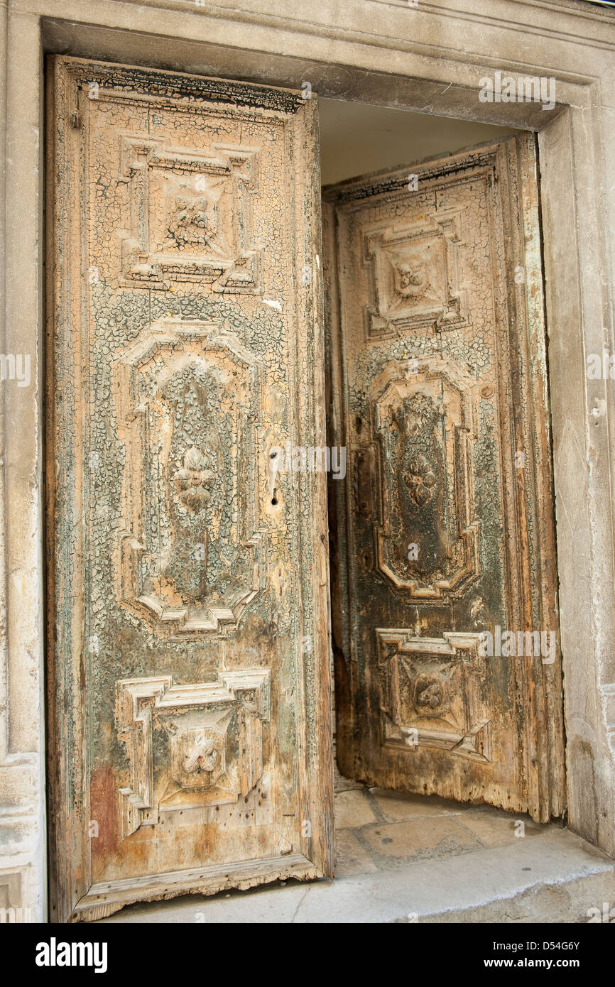 Ornano le porte nella città vecchia, Zadar Foto Stock