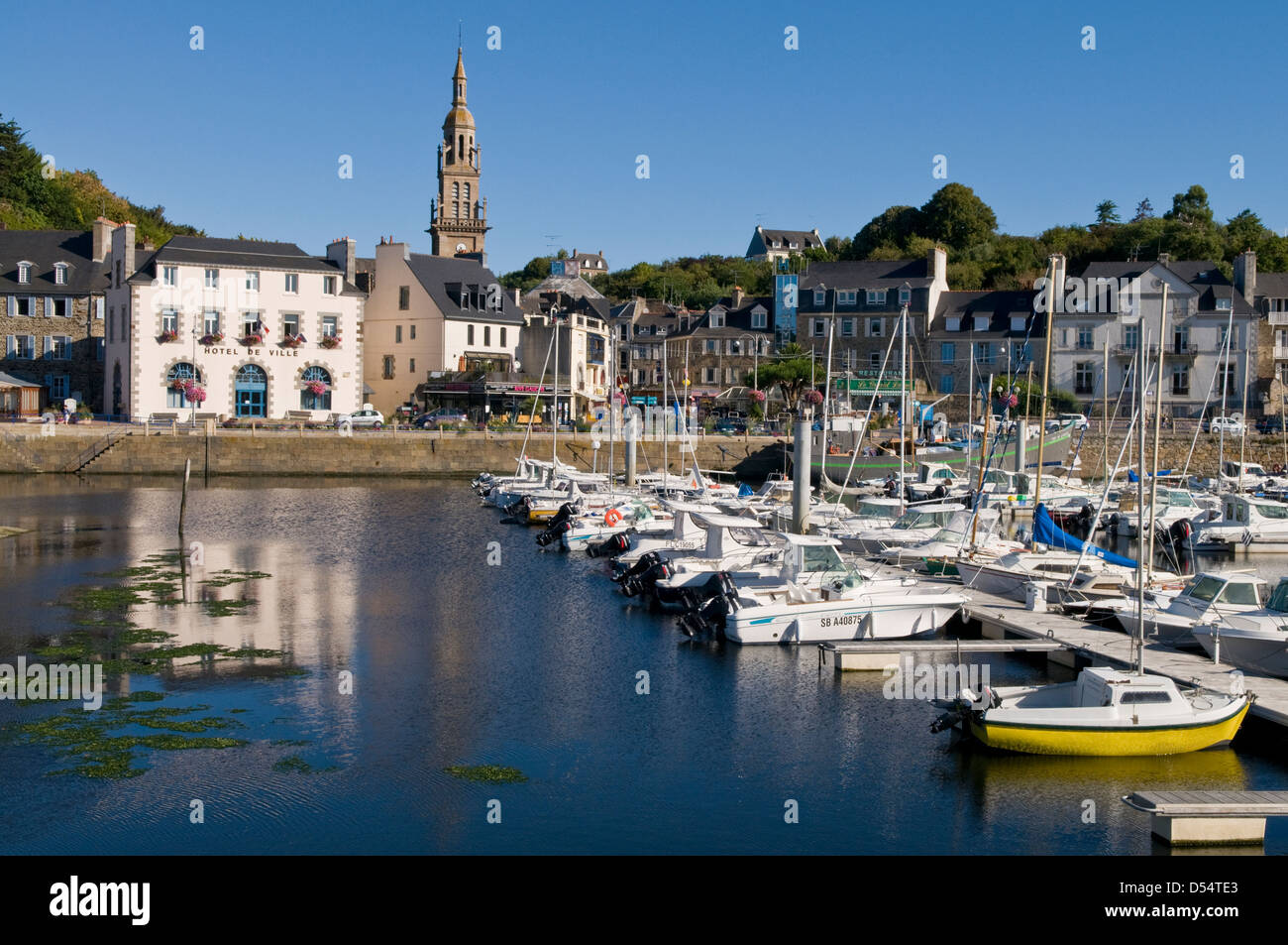 Il porto di Binic, Bretagna Francia Foto Stock