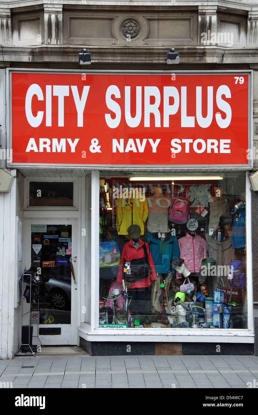 Città esercito eccedenza & Navy store, Granby Street, Leicester, England, Regno Unito Foto Stock