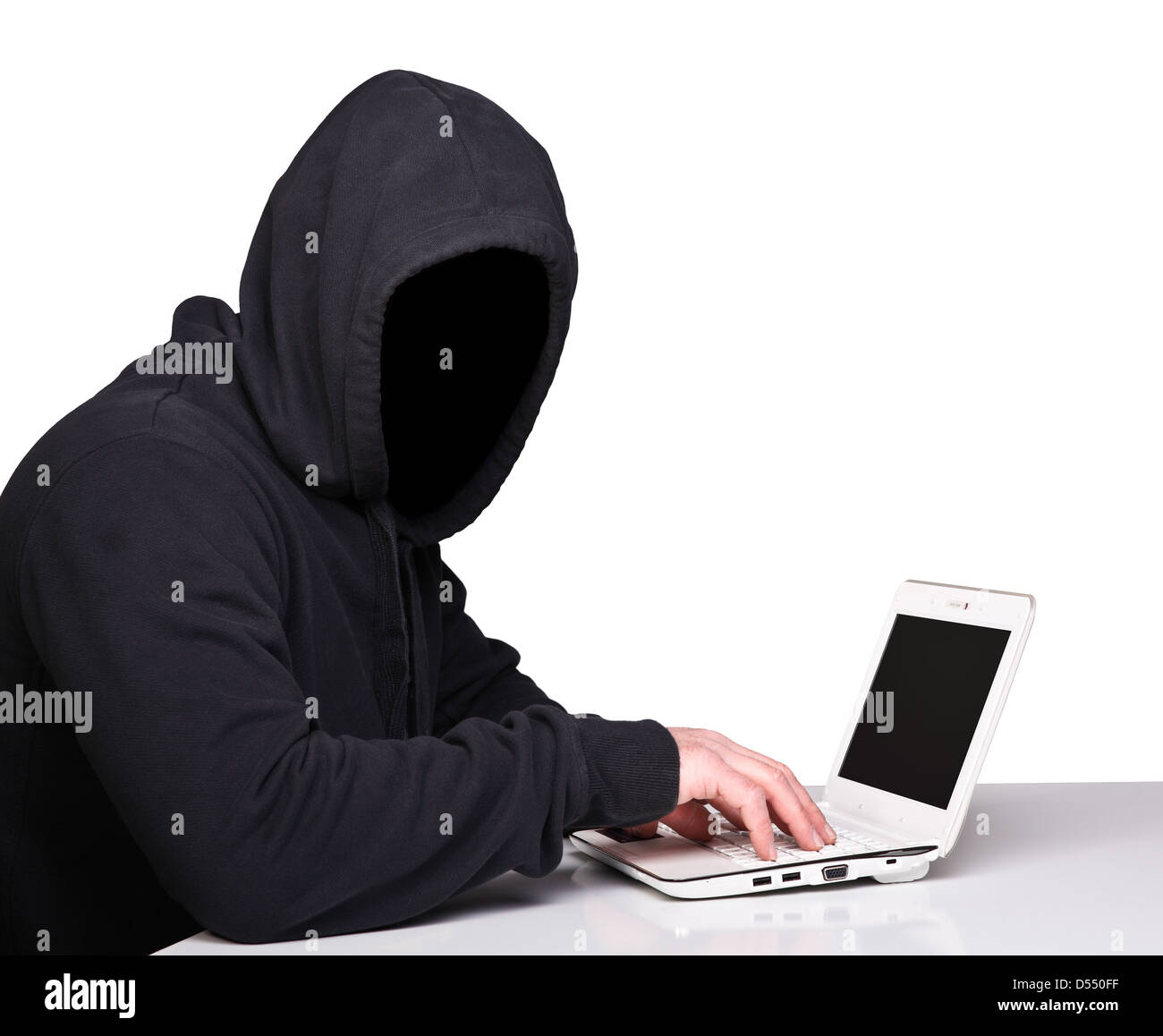 Hacker con nessun volto su sfondo bianco Foto Stock