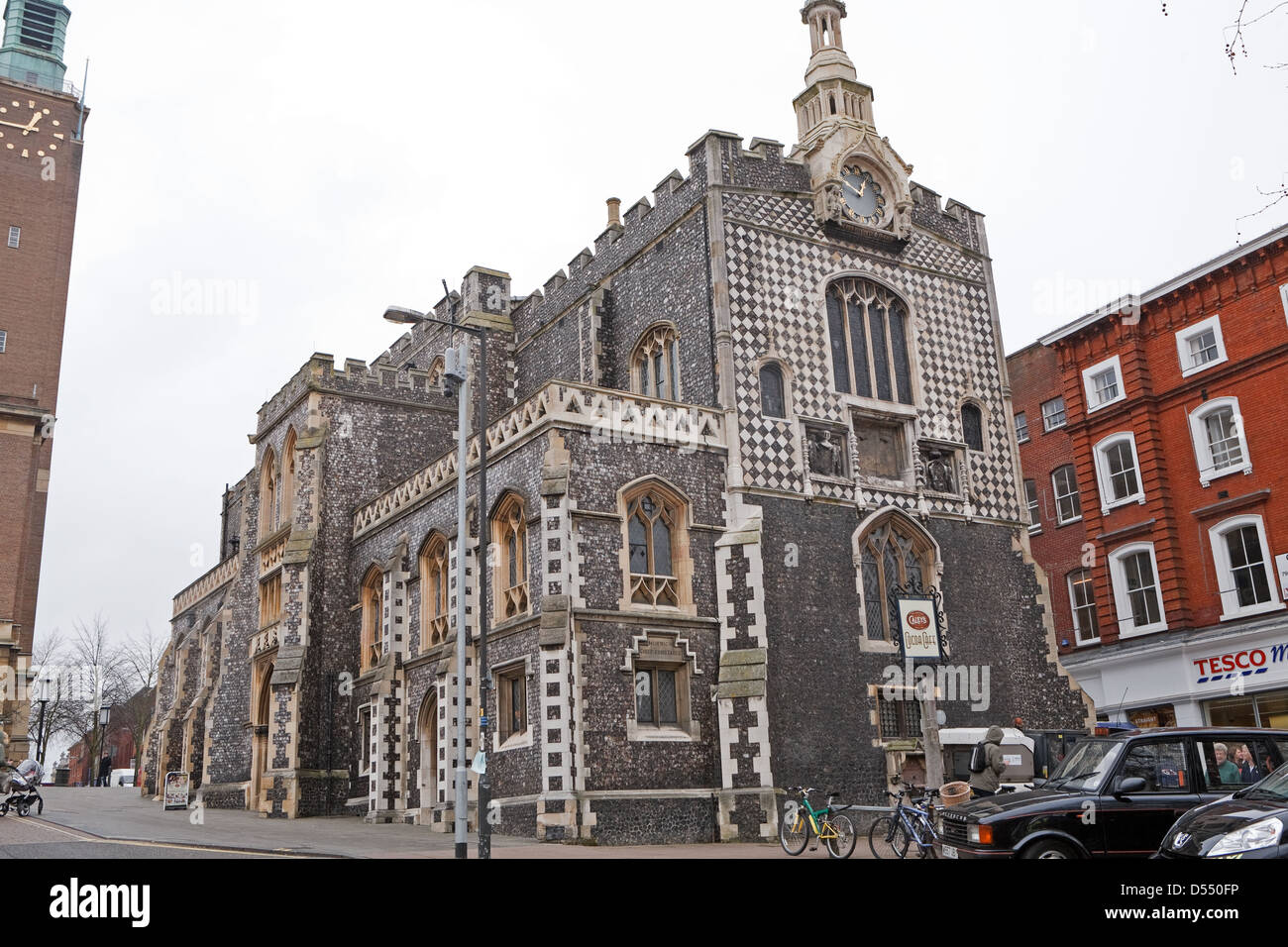 Norwich Guildhall. La porta all'estremità occidentale sarebbe all'origine hanno un ingresso nel sud-ovest della torre Foto Stock